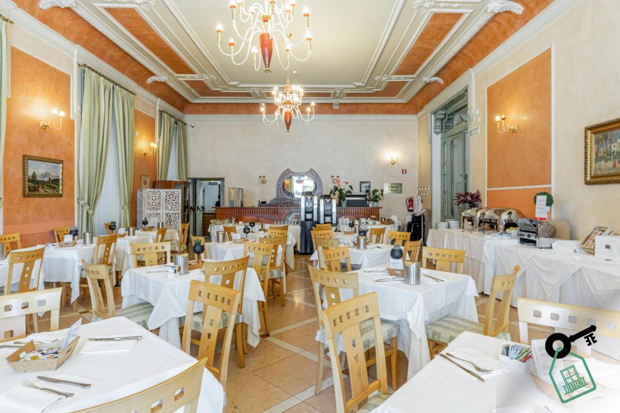 Hotel Rooms Lago Maggiore Verbania Eksteriør billede