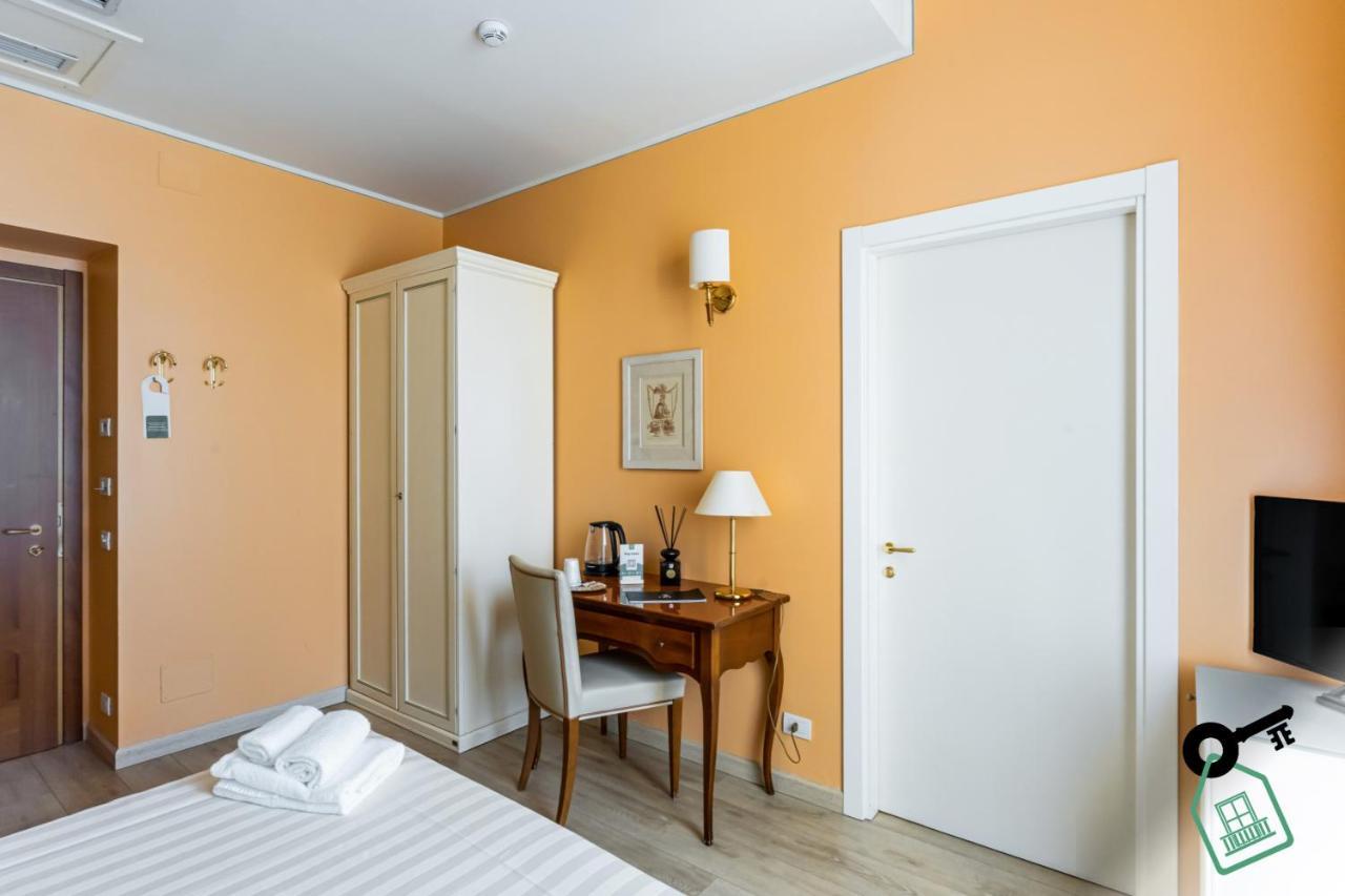 Hotel Rooms Lago Maggiore Verbania Eksteriør billede