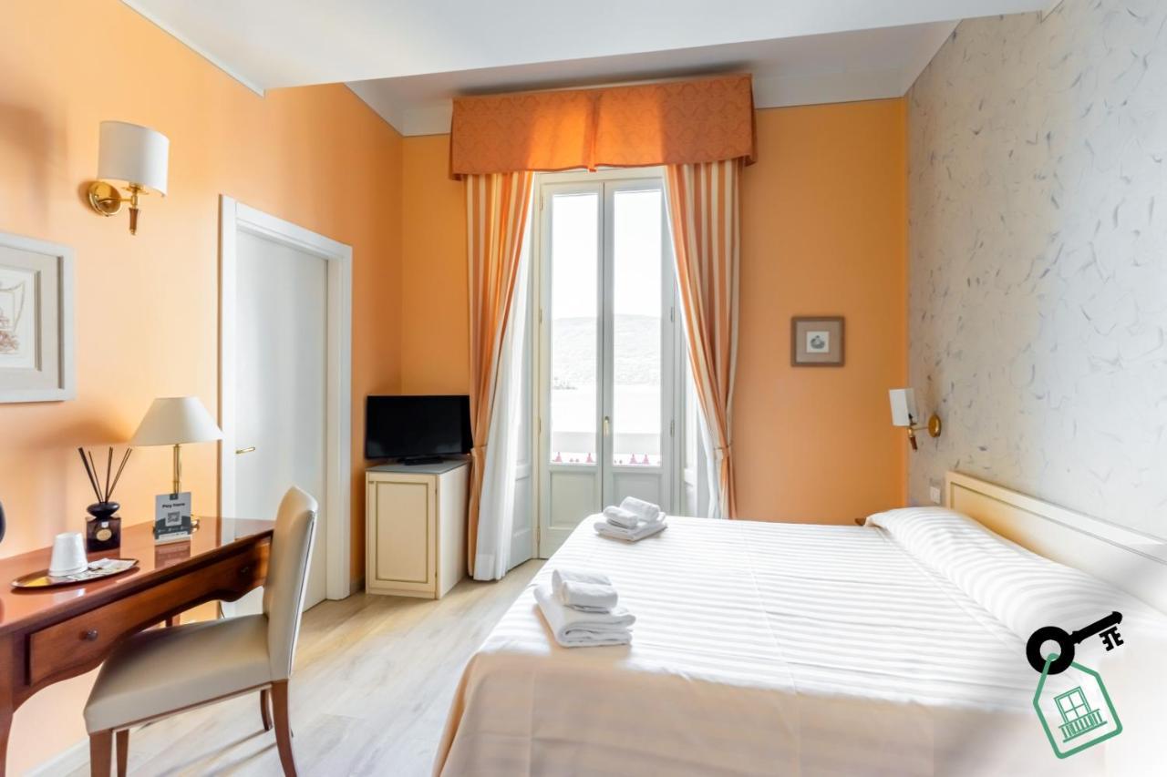 Hotel Rooms Lago Maggiore Verbania Eksteriør billede