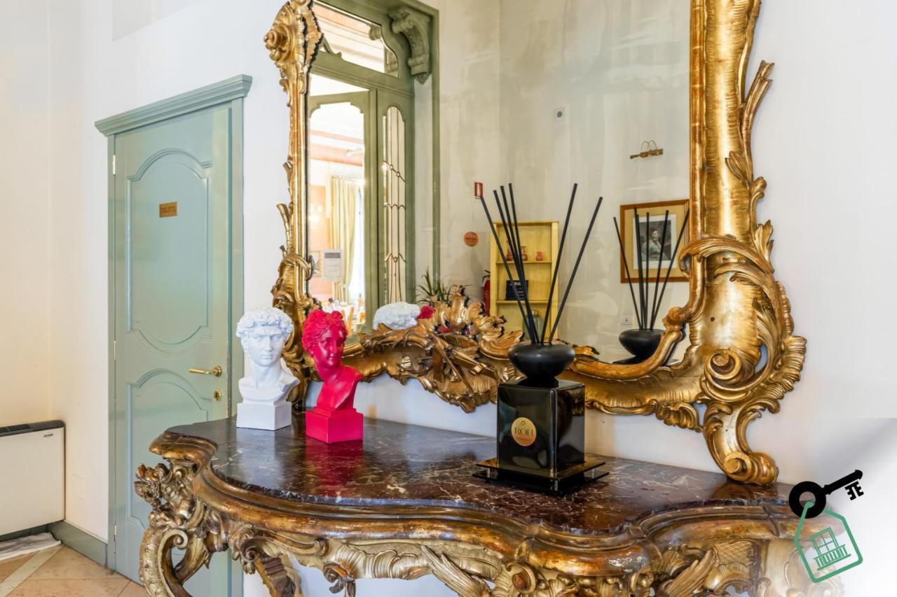 Hotel Rooms Lago Maggiore Verbania Eksteriør billede