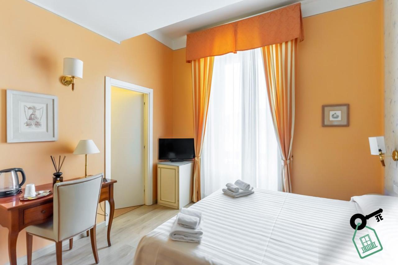 Hotel Rooms Lago Maggiore Verbania Eksteriør billede