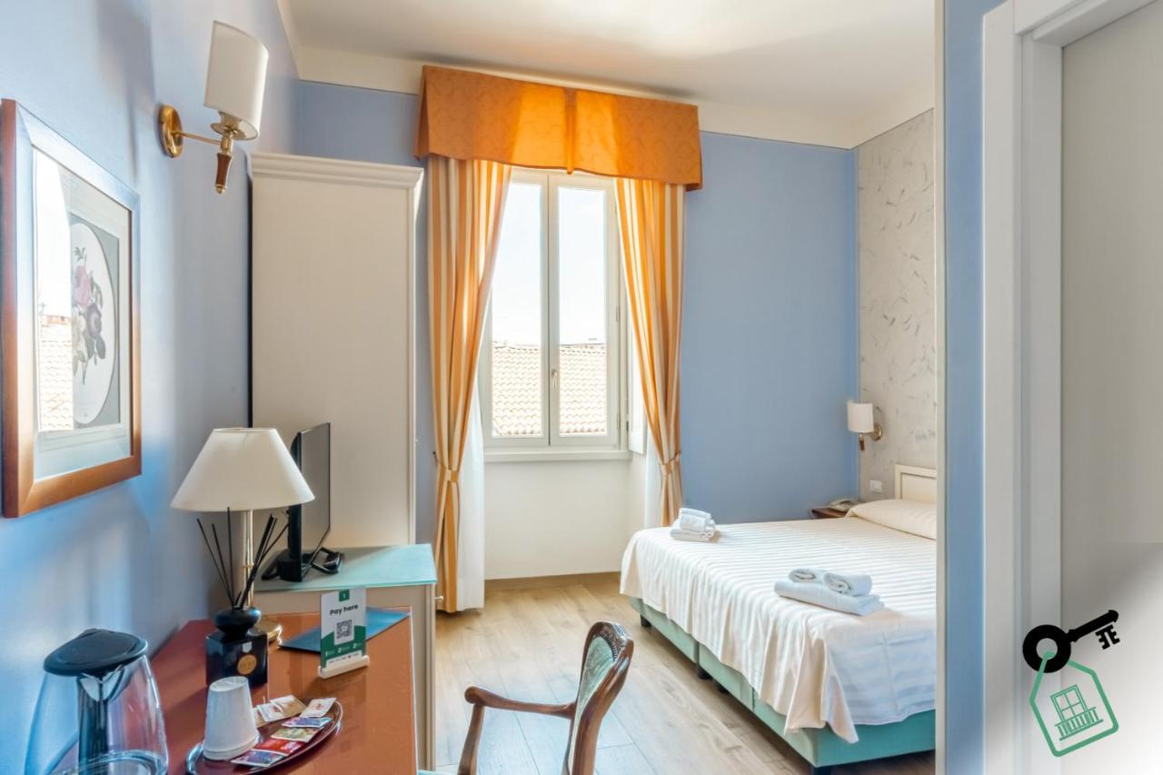 Hotel Rooms Lago Maggiore Verbania Eksteriør billede