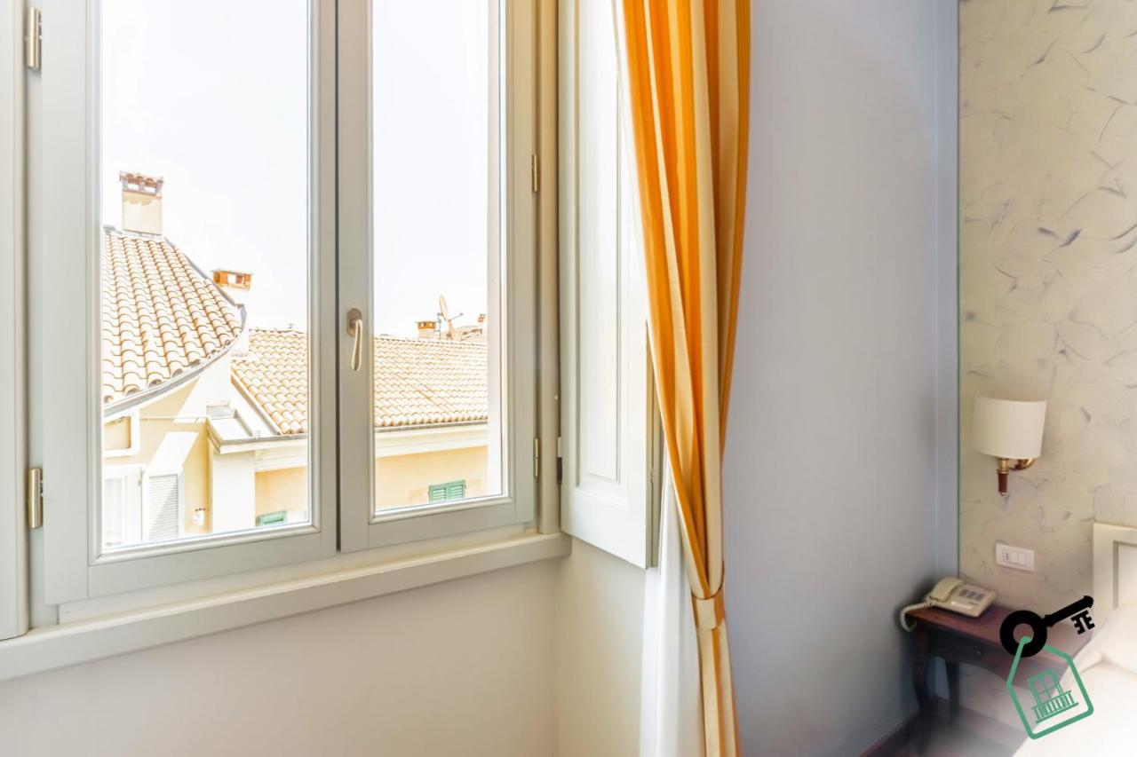 Hotel Rooms Lago Maggiore Verbania Eksteriør billede